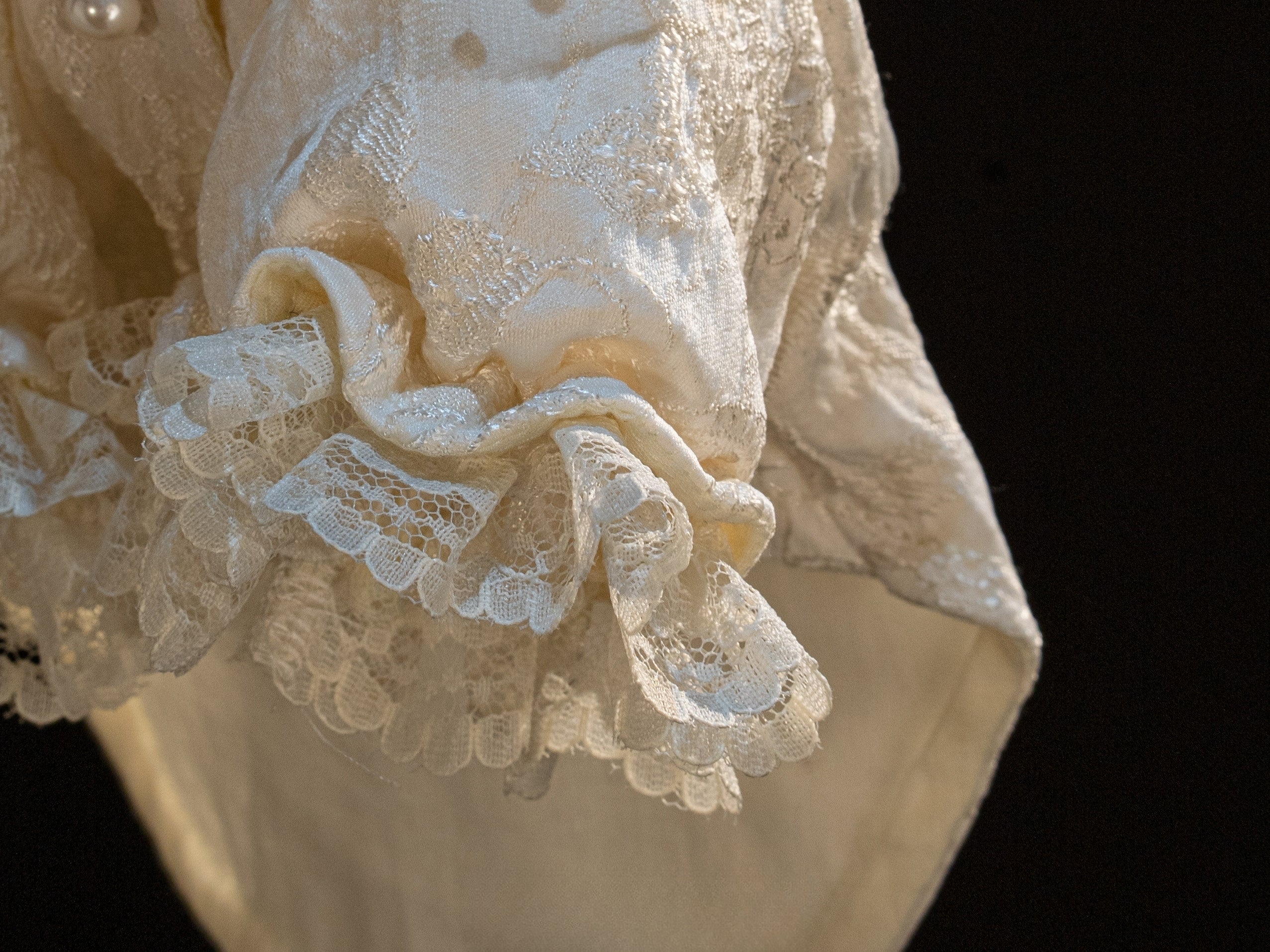 Gilded Paw Paw Galette Pet Shirt