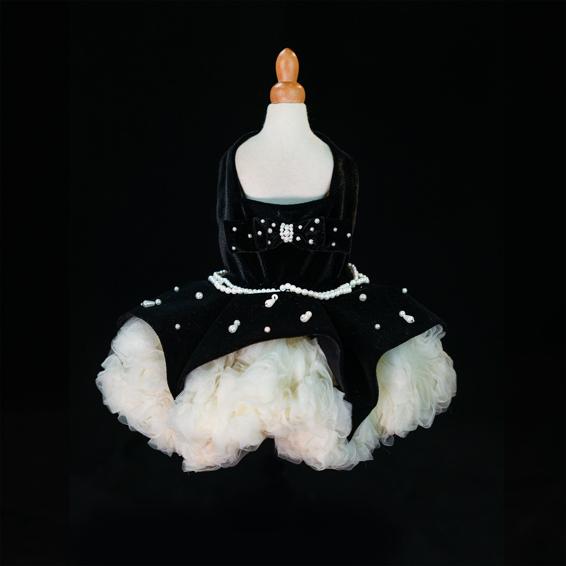 Gilded Paw Paw Velvet Sweetheart Pet Dress