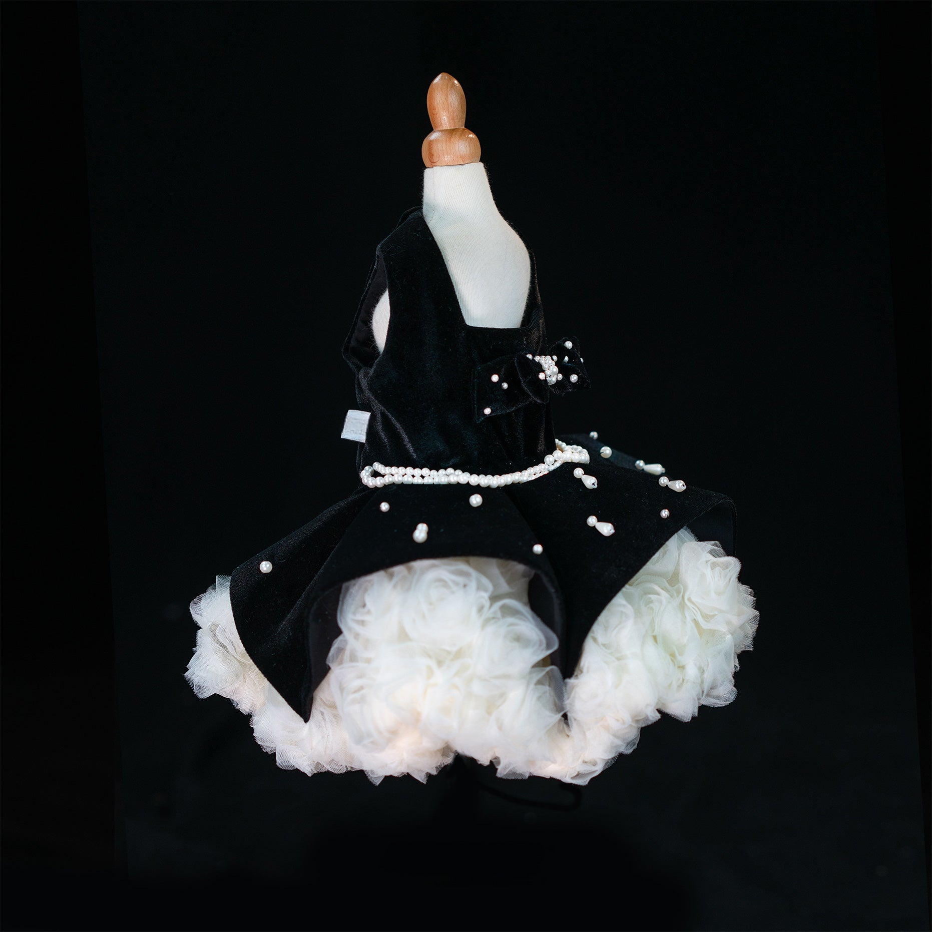 Gilded Paw Paw Velvet Sweetheart Pet Dress