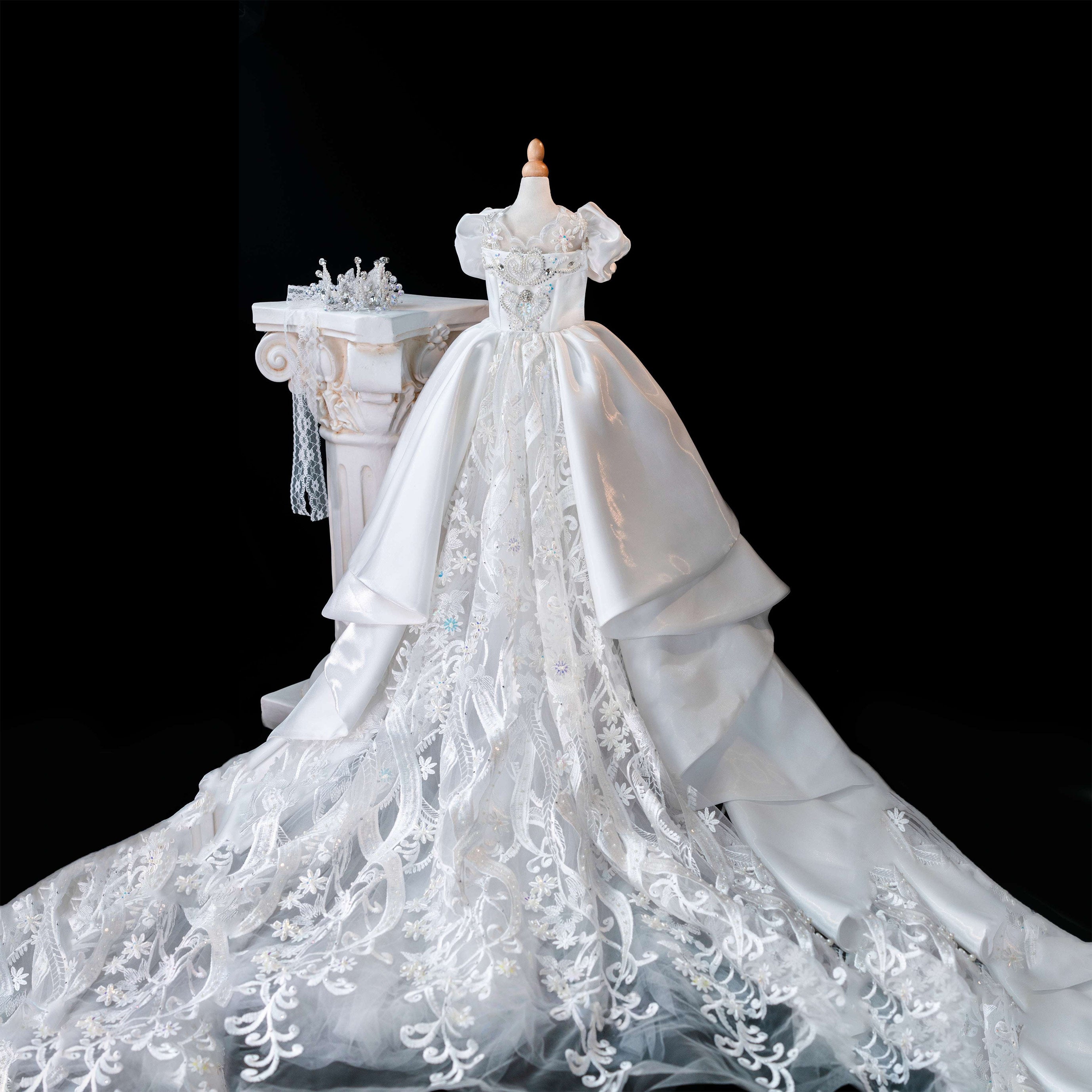 Gilded Paw Paw Encounter Pet Dress