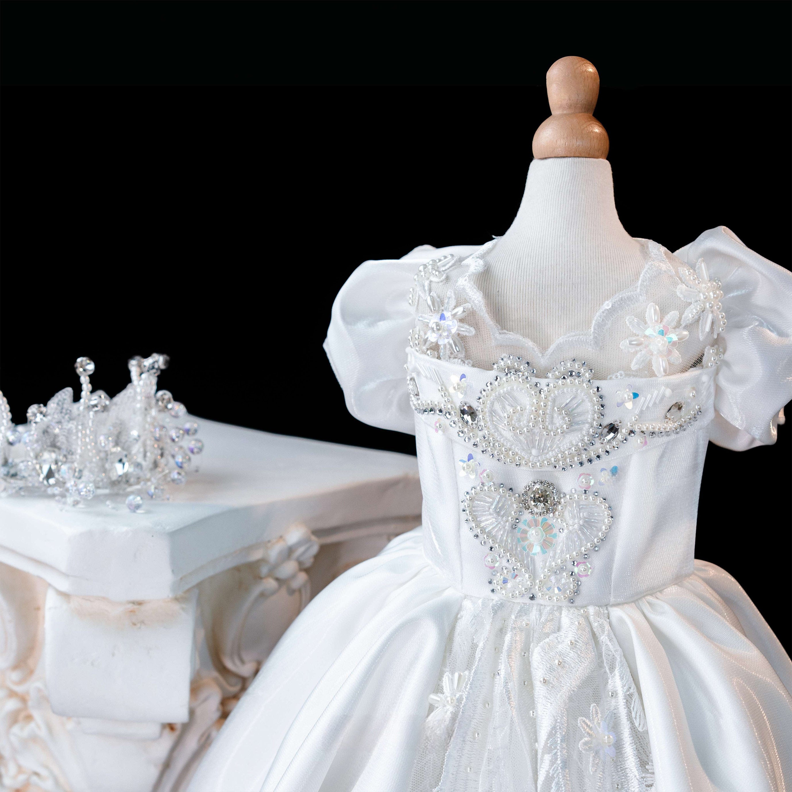 Gilded Paw Paw Encounter Pet Dress