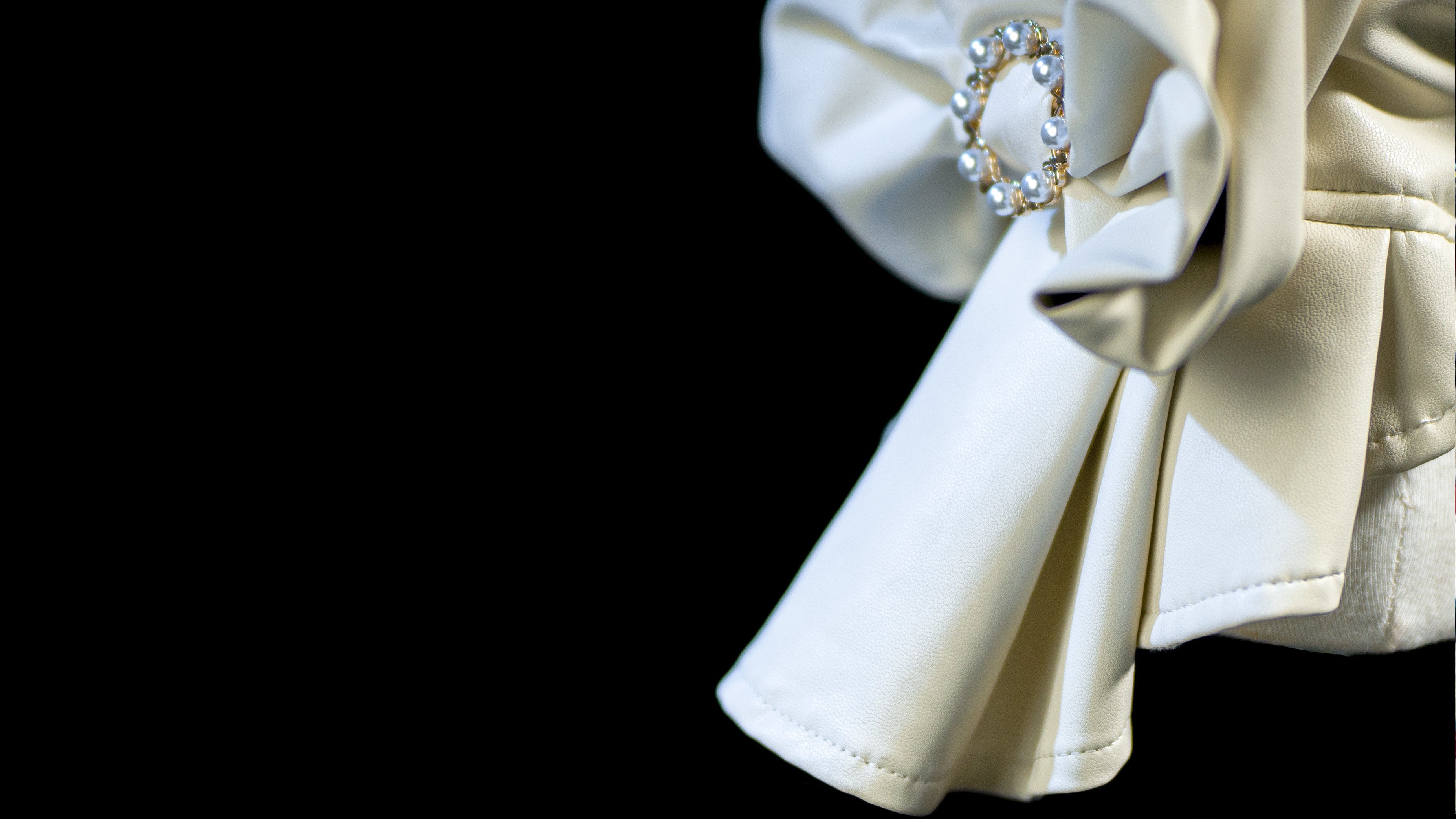 Gilded Paw Paw Akoya Pearl Pet Dress